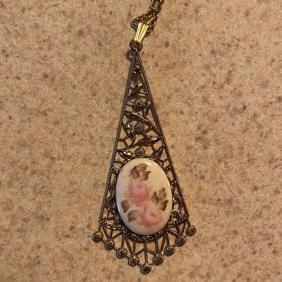 Vintage floral pendant necklace - Picture 5 of 5